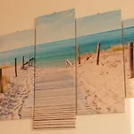 Aigua De Mar Bed & Breakfast